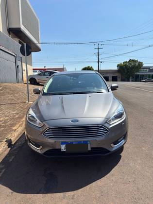 FORD FOCUS 2.0 TITANIUM PLUS FASTBACK 16V FLEX 4P POWERSHIFT